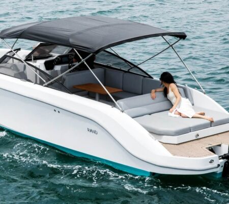 29′ YACHT HAMPTON ESCAPE