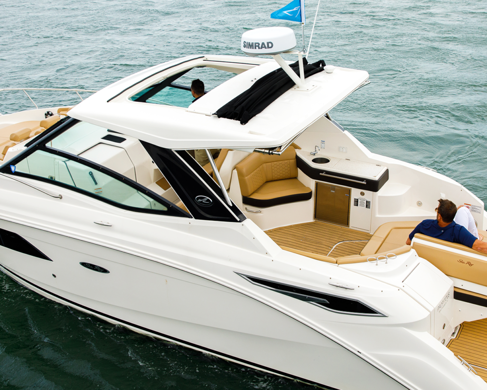 32′ Sundancer Hamptons