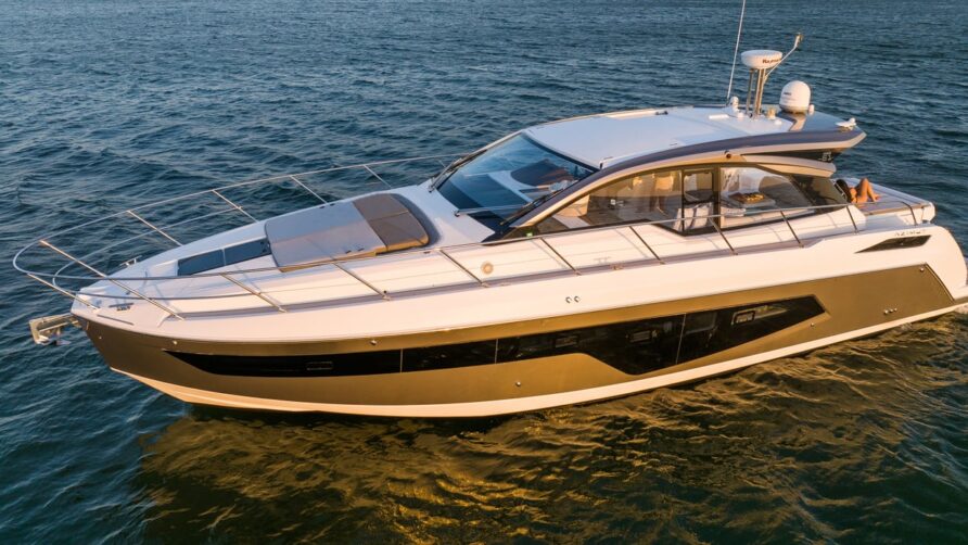 51′ 2022 AZIMUT ATLANTIS + 2 SEABOBS