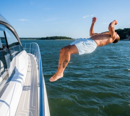 51′ 2022 AZIMUT ATLANTIS + SEABOB