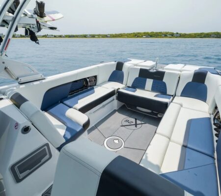 26′ 2023 MASTERCRAFT-WATERSPORTS WITH INSTRUCTOR