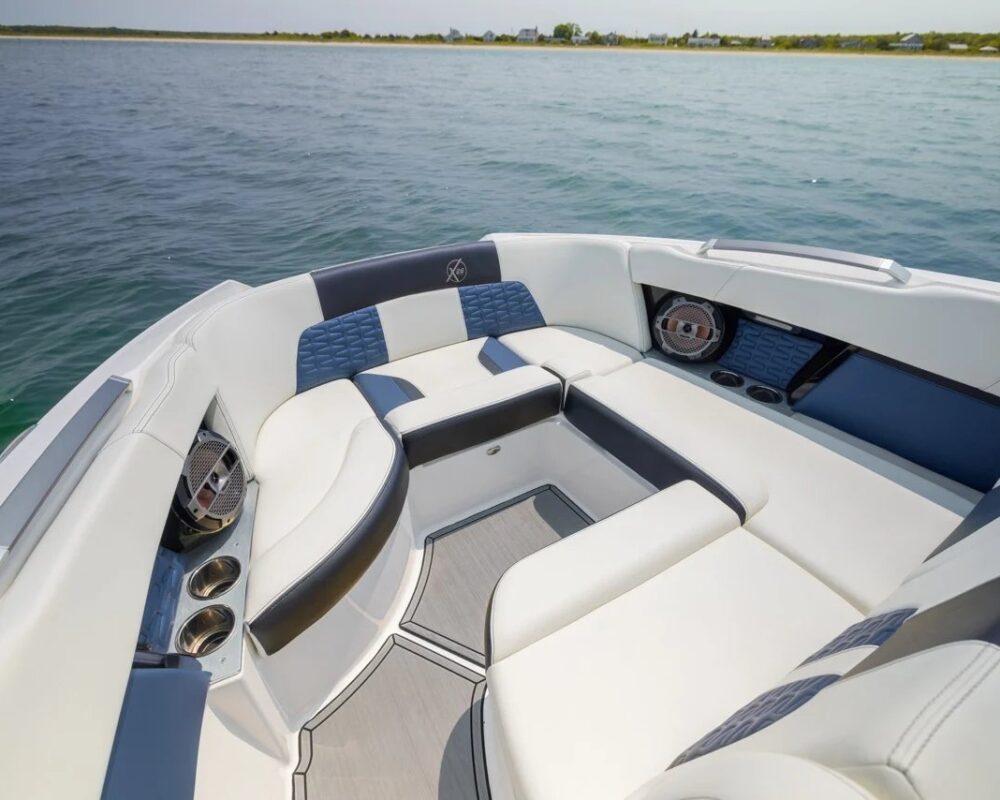 26′ 2023 MASTERCRAFT-WATERSPORTS WITH INSTRUCTOR