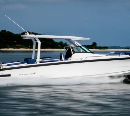 31′ 2025 AXOPAR SUN TOP (SAG HARBOR)