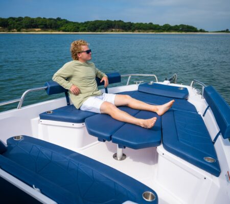 31′ 2025 AXOPAR SUN TOP (SAG HARBOR)