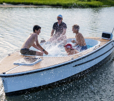 18′ Yacht Tub Rentals