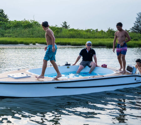 18′ Yacht Tub Rentals