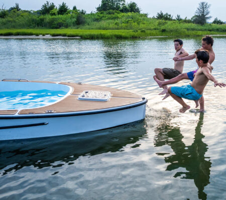 18′ Yacht Tub Rentals