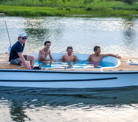 18′ Yacht Tub Rentals